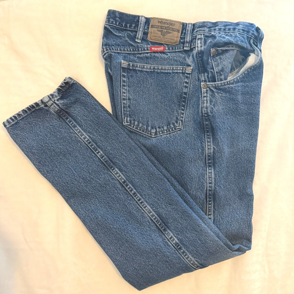 Wrangler Jeans Mens 32x31 Blue Medium Wash Good Straight Leg Premium Quality